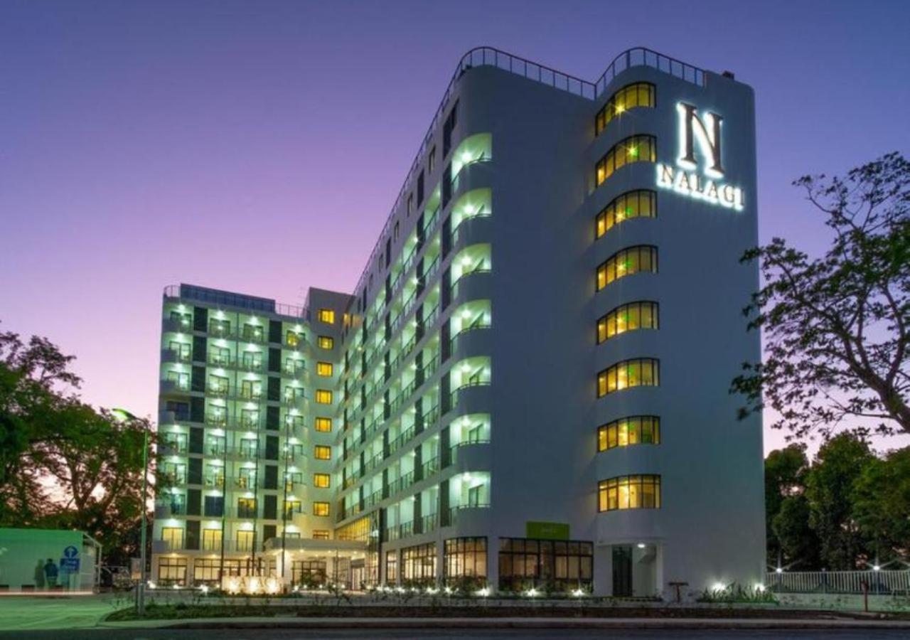 Nalagi Hotel Nadi Buitenkant foto